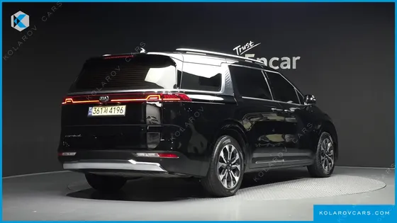 KIA CARNIVAL DIESEL 7-SEATER SIGNATURE