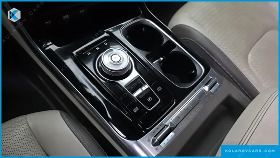 KIA CARNIVAL DIESEL 7-SEATER SIGNATURE