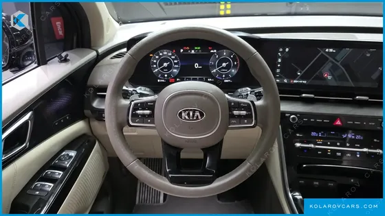 KIA CARNIVAL DIESEL 7-SEATER SIGNATURE
