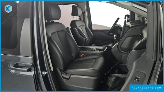HYUNDAI STARIA CARGO 5-SEATER