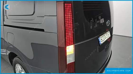 HYUNDAI STARIA CARGO 5-SEATER