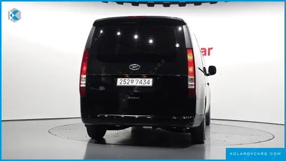 HYUNDAI STARIA TOURER 9-SEATER