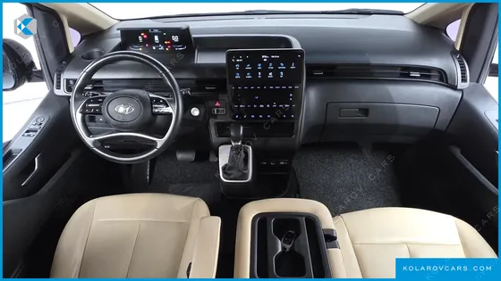 HYUNDAI STARIA TOURER 9-SEATER