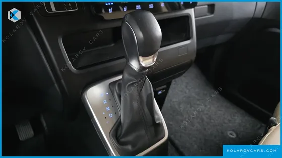 HYUNDAI STARIA TOURER 9-SEATER