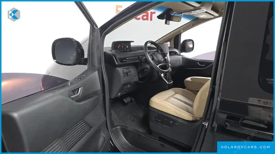 HYUNDAI STARIA TOURER 9-SEATER