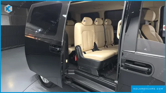 HYUNDAI STARIA TOURER 9-SEATER
