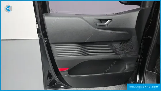 HYUNDAI STARIA TOURER 9-SEATER