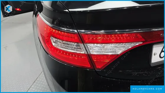 HYUNDAI GRANDEUR HG240 MODERN