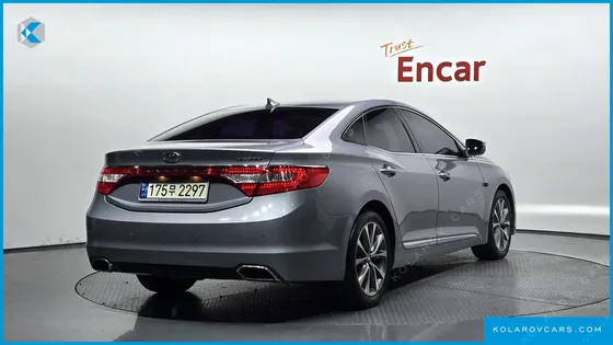 HYUNDAI GRANDEUR HG240 MODERN