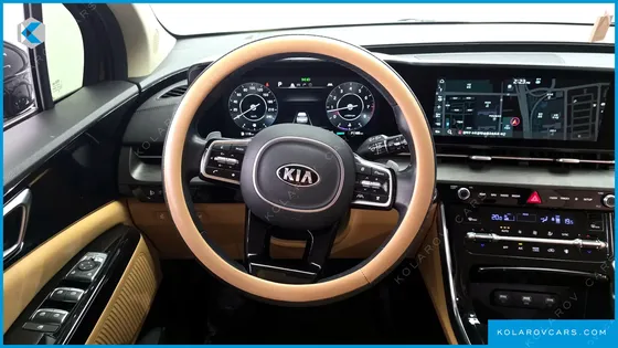 KIA CARNIVAL GASOLINE 7-SEATER NOBLESSE