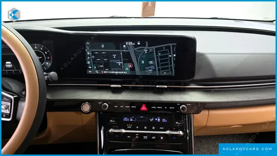 KIA CARNIVAL GASOLINE 7-SEATER NOBLESSE