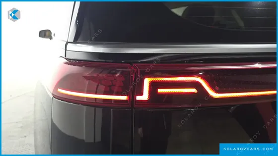 KIA CARNIVAL GASOLINE 7-SEATER NOBLESSE
