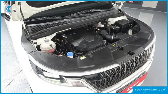 KIA CARNIVAL DIESEL 9-SEATER PRESTIGE