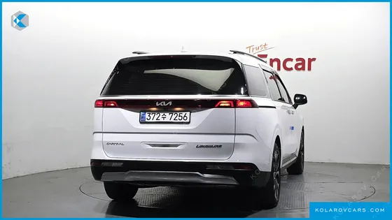 KIA CARNIVAL DIESEL 7-SEATER OUTDOOR