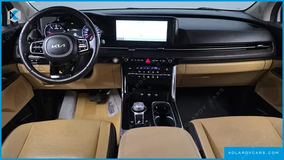 KIA CARNIVAL DIESEL 7-SEATER OUTDOOR