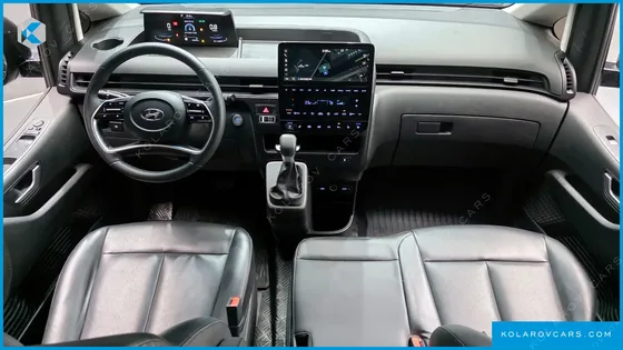 HYUNDAI STARIA TOURER 9-SEATER