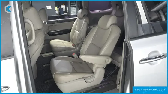 KIA CARNIVAL 9-SEATER PRESTIGE