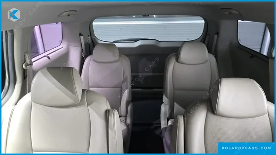 KIA CARNIVAL 9-SEATER PRESTIGE