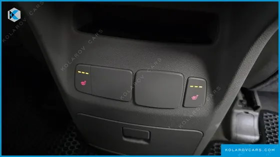KIA CARNIVAL 9-SEATER PRESTIGE