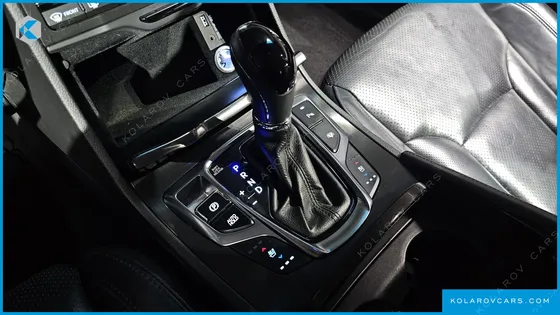 HYUNDAI GRANDEUR HG300 PREMIUM COLLECTION