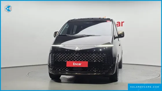 HYUNDAI STARIA 4WD LOUNGE 9-SEATER