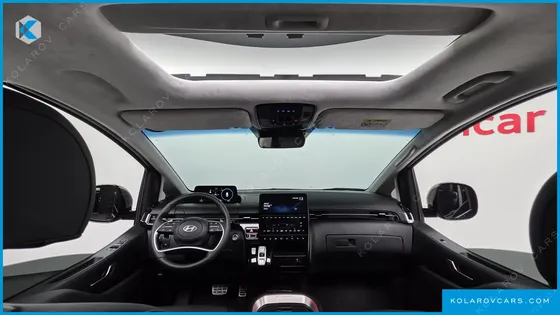 HYUNDAI STARIA 4WD LOUNGE 9-SEATER