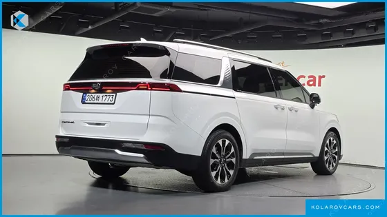 KIA CARNIVAL GASOLINE 9-SEATER SIGNATURE