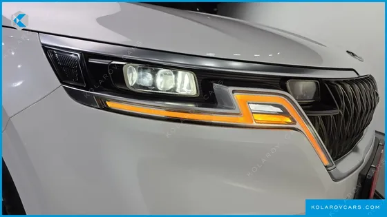 KIA CARNIVAL GASOLINE 9-SEATER SIGNATURE