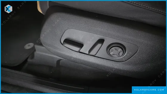 KIA CARNIVAL GASOLINE 9-SEATER SIGNATURE
