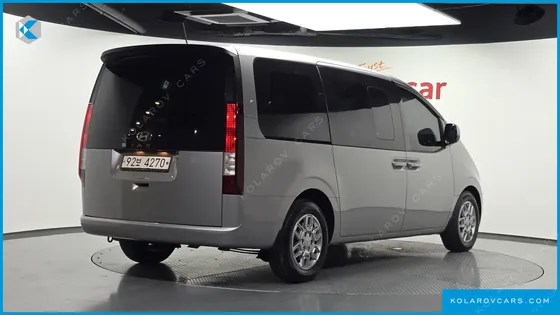 HYUNDAI STARIA L3.5 CARGO 5-SEATER