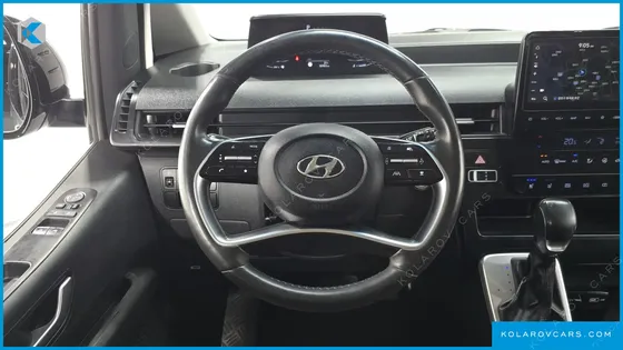 HYUNDAI STARIA L3.5 CARGO 5-SEATER
