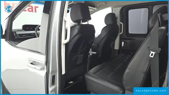 HYUNDAI STARIA L3.5 CARGO 5-SEATER