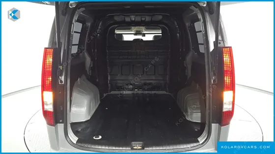 HYUNDAI STARIA L3.5 CARGO 5-SEATER