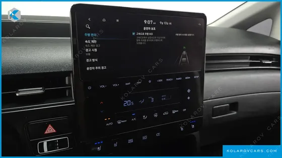 HYUNDAI STARIA L3.5 CARGO 5-SEATER