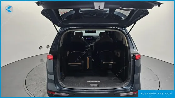 KIA CARNIVAL DIESEL 11-SEATER PRESTIGE