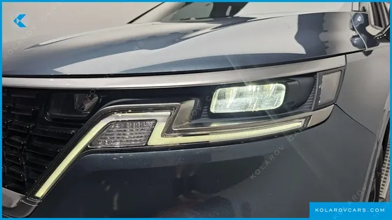 KIA CARNIVAL DIESEL 11-SEATER PRESTIGE