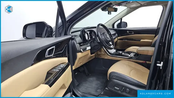 KIA CARNIVAL DIESEL 9-SEATER NOBLESSE