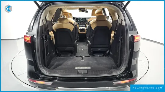 KIA CARNIVAL DIESEL 9-SEATER NOBLESSE
