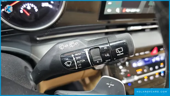 KIA CARNIVAL DIESEL 9-SEATER NOBLESSE