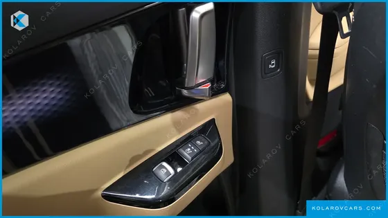 KIA CARNIVAL DIESEL 7-SEATER SIGNATURE