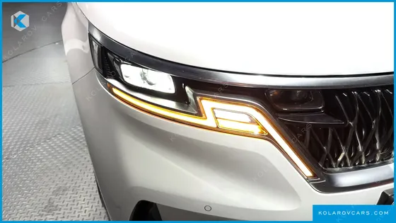 KIA CARNIVAL DIESEL 7-SEATER SIGNATURE