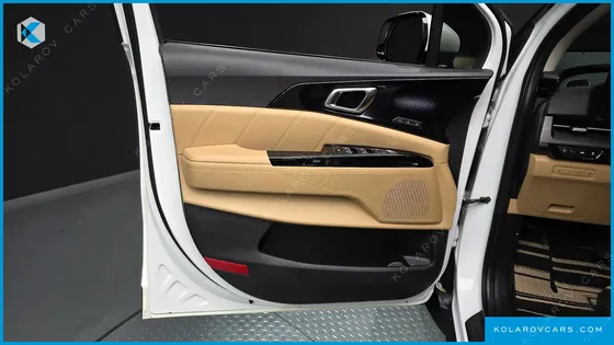 KIA CARNIVAL DIESEL 7-SEATER SIGNATURE