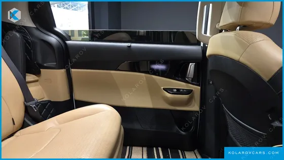 KIA CARNIVAL DIESEL 7-SEATER SIGNATURE