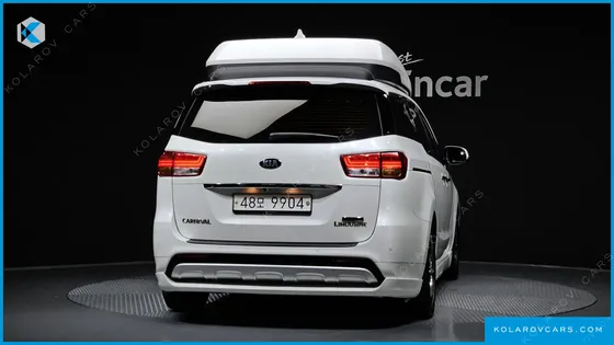 KIA CARNIVAL 7-SEATER HI-LIMOUSINE