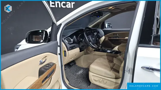 KIA CARNIVAL 7-SEATER HI-LIMOUSINE