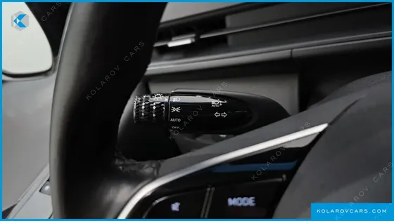 HYUNDAI STARIA 4WD TOURER 11-SEATER