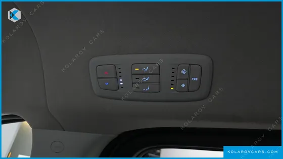 HYUNDAI STARIA 4WD TOURER 11-SEATER