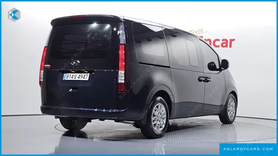 HYUNDAI STARIA L3.5 CARGO 5-SEATER