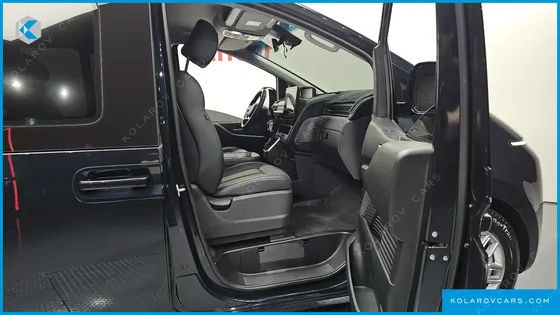 HYUNDAI STARIA L3.5 CARGO 5-SEATER