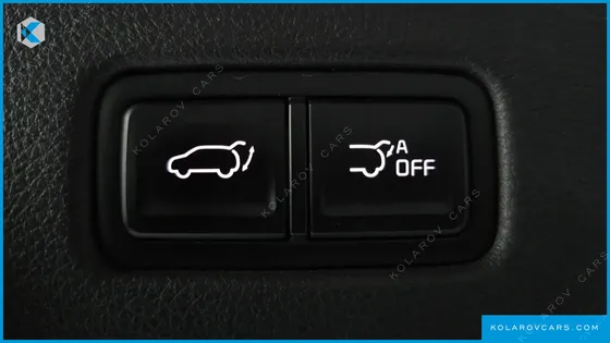 KIA CARNIVAL GASOLINE 7-SEATER NOBLESSE